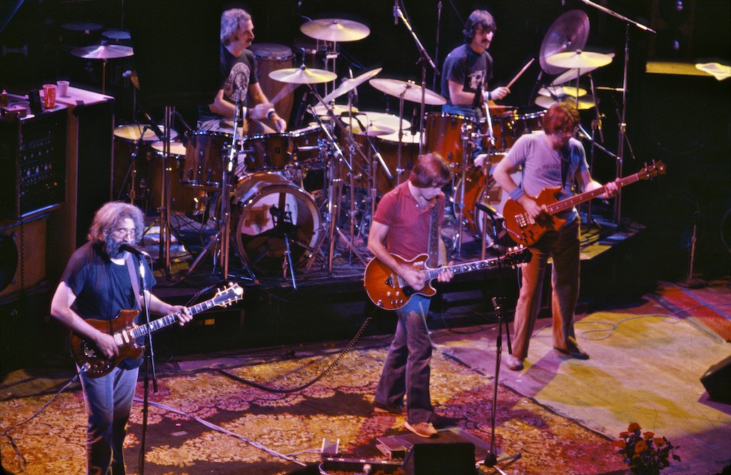 Grateful_Dead_at_the_Warfield-01